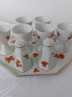 Vintage eierdopjes met zout en peper stel op plateau, Overige typen, Ophalen of Verzenden, Zo goed als nieuw, Overige stijlen