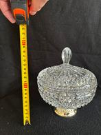 Kristallen bonbonnière met goudkleurige voet, Ophalen