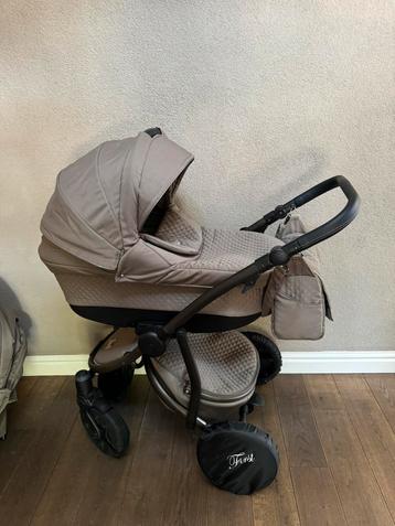 First 2-1 kinderwagen - wandelwagen beschikbaar voor biedingen