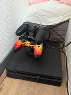 PS4 Slim 500GB + 2 Controllers + Oplaadstation, Spelcomputers en Games, Spelcomputers | Sony PlayStation 4, Ophalen, Met 2 controllers