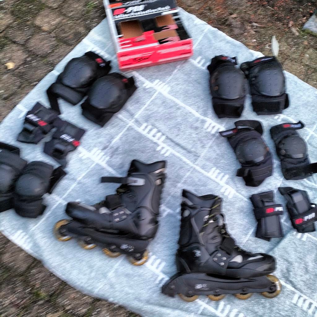 Zwart grijze skeelers met volledige bescherm set, Overige merken, Gebruikt, Verzenden, Dames