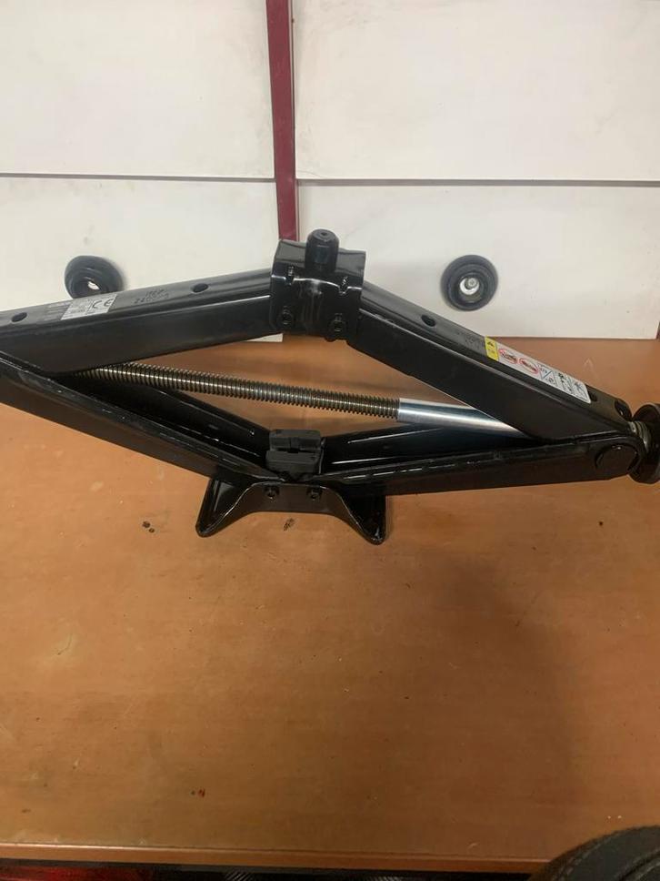 Schaarkrik Nieuwstaat, Auto diversen, Krikken, Nieuw, Schaarkrik, Manueel, Ophalen of Verzenden