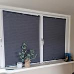 2x Veneta Verduisterende Plissé Gordijnen, Modern / strak, Zo goed als nieuw, 100 tot 150 cm, Zwart