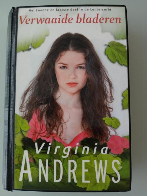 Virginia Andrews - 2 Verwaaide bladeren, 9789032504755, Boeken, Romans, Gelezen, Nederland, Ophalen of Verzenden