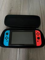 Nintendo Switch + lader + dock + beschermtas, Spelcomputers en Games, Ophalen, Zo goed als nieuw, Met 2 controllers, Switch Original