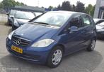 Mercedes A-klasse 150 BlueEFFICIENCY Classic, Auto's, Mercedes-Benz, Voorwielaandrijving, Blauw, Origineel Nederlands, Handgeschakeld