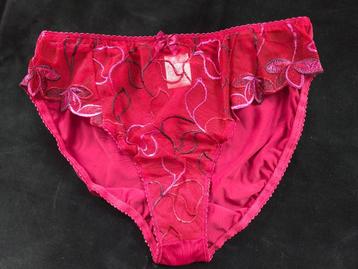 MIRIALE slip NIEUW maat XL Bordeau Rood beschikbaar voor biedingen