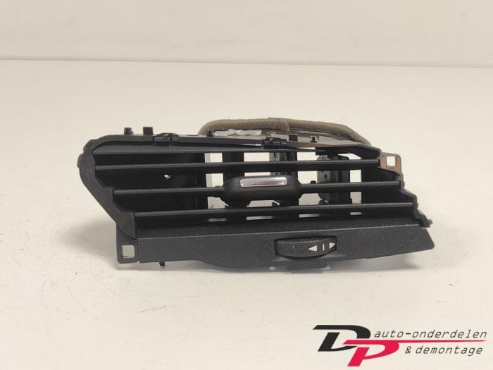 Luchtrooster Dashboard van een Opel Corsa, Auto-onderdelen, Dashboard en Schakelaars, Opel, Gebruikt, 3 maanden garantie, Ophalen of Verzenden