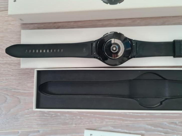 Samsung Sporthorloge Classic - Prima Staat!, Sieraden, Tassen en Uiterlijk, Smartwatches, Gebruikt, Zwart, Afstand, Calorieverbanding