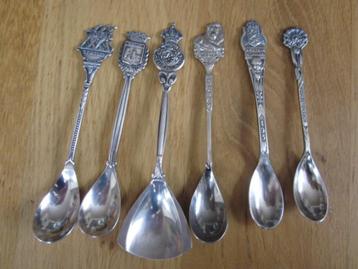  5 theelepels en 1 suikerlepel /wapens, plaatsen, bloem, bea beschikbaar voor biedingen