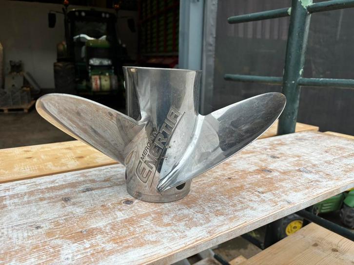 Mercury Enertia 14,7 x 16p RH RVS prop, Watersport en Boten, Accessoires en Onderhoud, Zo goed als nieuw, Motor en Techniek, Ophalen of Verzenden