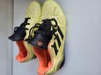 Adidas voetbalschoenen, Maat XS of kleiner, Ophalen, Zo goed als nieuw, Schoenen