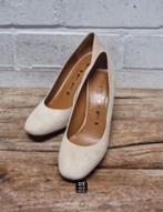 TIFFI - Prachtige suedeleren pumps maat 37,5 - Nieuw €165, Nieuw, Beige, TIFFI, Ophalen of Verzenden