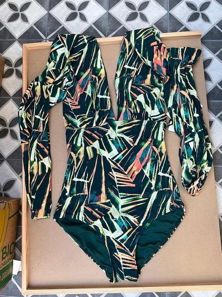 Badpak van TC Wow Multiway Kleur groen multi collor Maat 42, Kleding | Dames, Badmode en Zwemkleding, Nieuw, Badpak, Groen, Ophalen of Verzenden