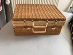 rieten koffertje, Ophalen, Gebruikt, Mand, Riet