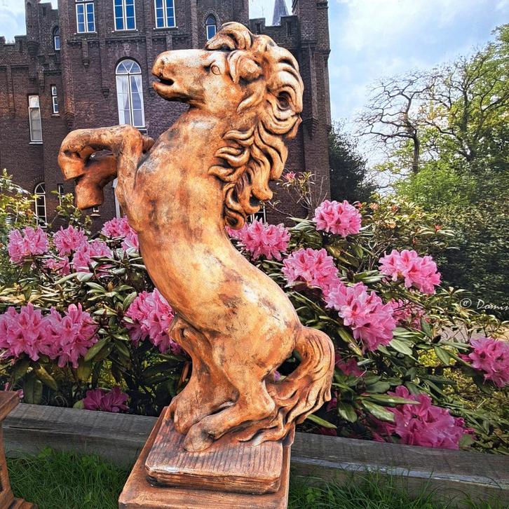 Betonnen en ijzeren paarden, Tuin en Terras, Tuinbeelden, Nieuw, Ophalen of Verzenden