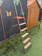 Ladder met 6 treden., Doe-het-zelf en Verbouw, Ladders en Trappen, Ophalen, Zo goed als nieuw