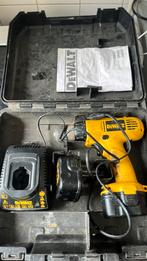 Dewalt 12v 1.3 ah model dw927, Doe-het-zelf en Verbouw, Gereedschap | Boormachines, Ophalen of Verzenden, Gebruikt, Boor- en Schroefmachine