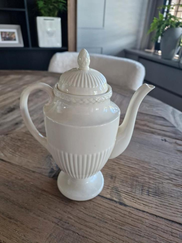 wedgwood edme servies koffiekan, Huis en Inrichting, Keuken | Servies, Zo goed als nieuw, Overige typen, Wedgwood, Aardewerk, Ophalen of Verzenden