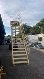 Stalen trap, Doe-het-zelf en Verbouw, Ladders en Trappen, Ophalen of Verzenden, Zo goed als nieuw, Trap, 4 meter of meer