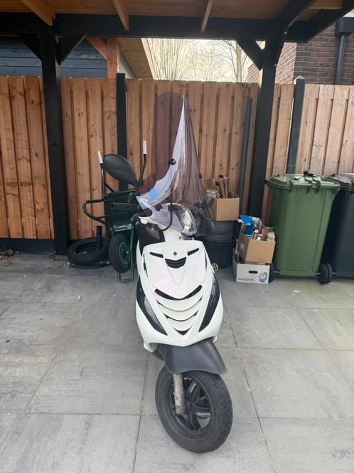 Piaggio Zip 50cc 2020, Fietsen en Brommers, Scooters | Piaggio, Gebruikt, Zip, Maximaal 45 km/u, Benzine, Ophalen of Verzenden