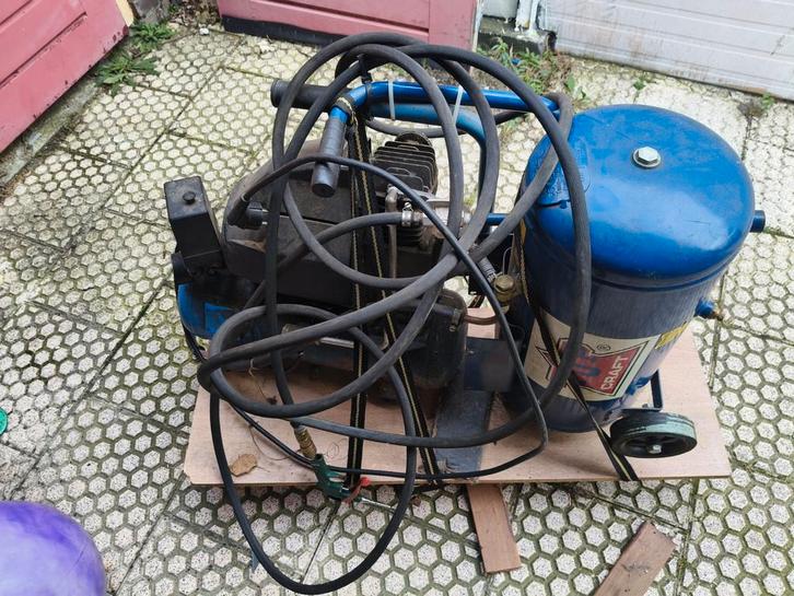 Gebruikte compressor, Doe-het-zelf en Verbouw, Compressors, Ophalen