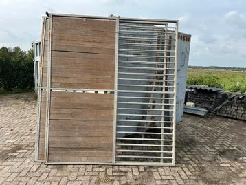 Stal wanden stallen beschikbaar voor biedingen