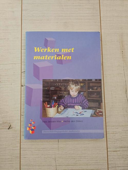 Werken met materialen - Frea Janssen Vos, Boeken, Wetenschap, Gelezen, Sociale wetenschap, Ophalen of Verzenden