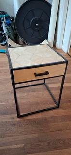 Stijlvol nachtkastje met lade, Huis en Inrichting, Minder dan 45 cm, Ophalen of Verzenden, Zo goed als nieuw, Minder dan 55 cm