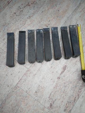 VW T3 Pedaalrubber 251721511D en Instaprubber RECHTERKANT beschikbaar voor biedingen
