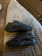 Adidas yeezy maat 39, Zwart, Ophalen of Verzenden, Zo goed als nieuw, Adidas