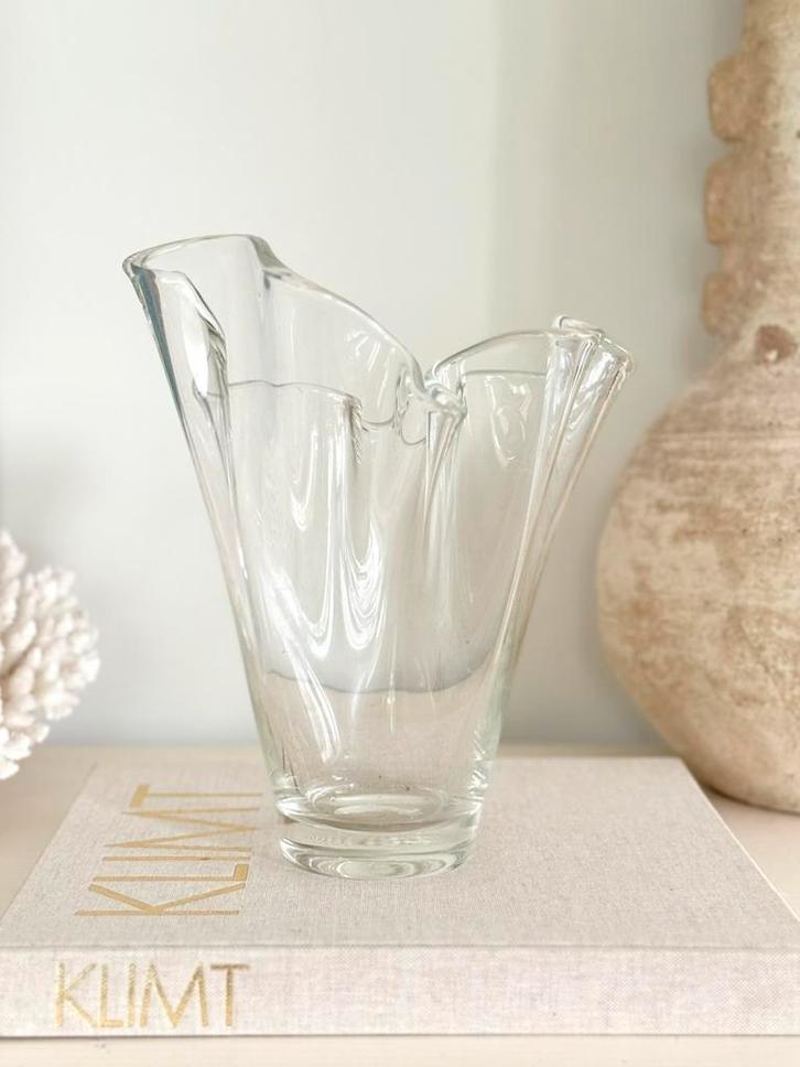 Vintage zakdoekvaas zakdoek vaas, Huis en Inrichting, Woonaccessoires | Vazen, Gebruikt, Overige kleuren, Minder dan 50 cm, Glas