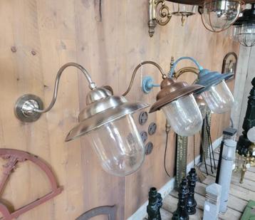 Nieuwe stallampen buitenlampen van koper nikkel en brons beschikbaar voor biedingen