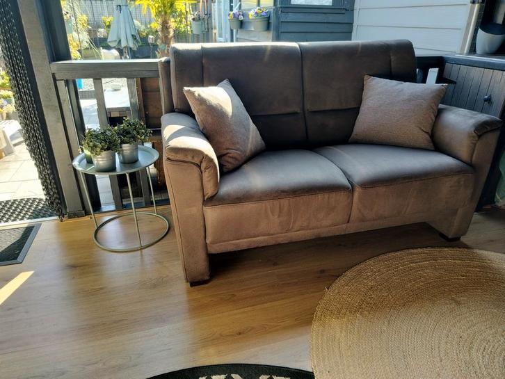 Tweezitter taupe grijs 2022  bijna niet gebruikt ., Huis en Inrichting, Banken | Complete zithoeken, Zo goed als nieuw, Ophalen