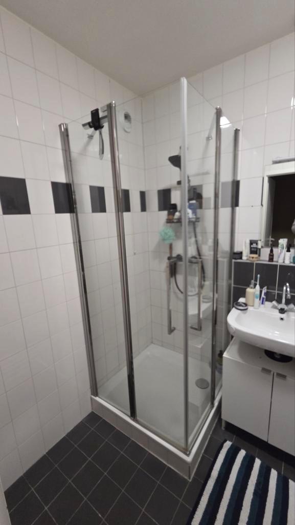 Douchecabine met deuren - Zelf demonteren!, Huis en Inrichting, Badkamer | Badkamermeubels, Zo goed als nieuw, Overige typen, 200 cm of meer