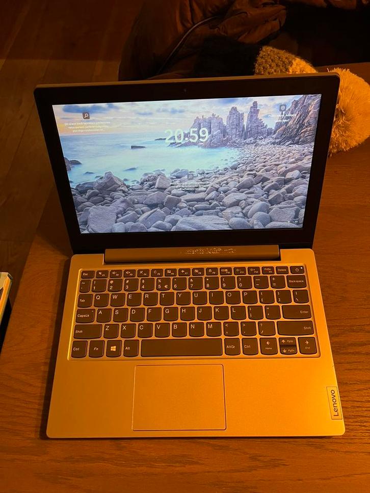 Lenovo IdeaPad 1, Computers en Software, Windows Laptops, Gebruikt, 14 inch, SSD, Minder dan 2 Ghz, 4 GB, Qwerty, Ophalen