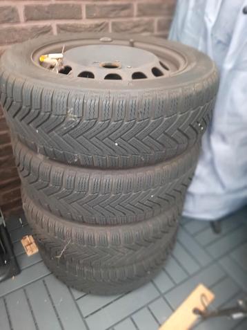 Set Winterbanden 16 vw golf beschikbaar voor biedingen