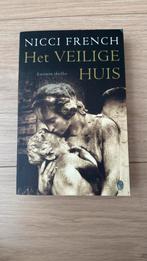 Nicci French - het veilige huis, Nicci French, Ophalen of Verzenden, Zo goed als nieuw, Nederland