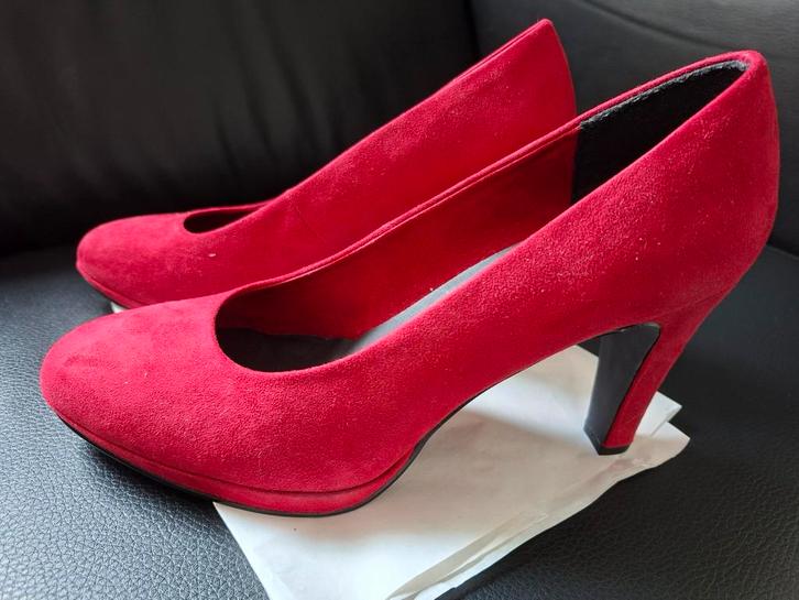 Marco Tozzi Hakken - Fuchsia Roze - Maat 41, Kleding | Dames, Schoenen, Zo goed als nieuw, Pumps, Roze, Ophalen of Verzenden