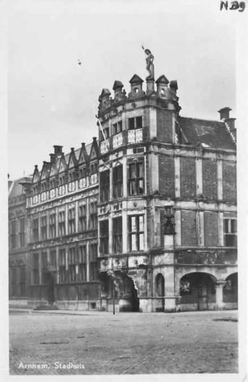 (301-141-055) Arnhem Stadhuis beschikbaar voor biedingen