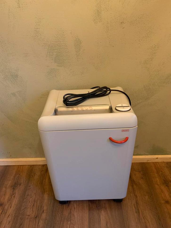 IDEAL 2404 professionele papiervernietiger, Diversen, Bureau-accessoires, Zo goed als nieuw, Ophalen