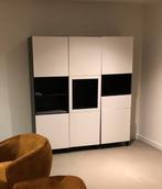 Besta Wandkast - Zwart/Wit Hoogglans, Ophalen, Kunststof, 150 tot 200 cm, Zo goed als nieuw