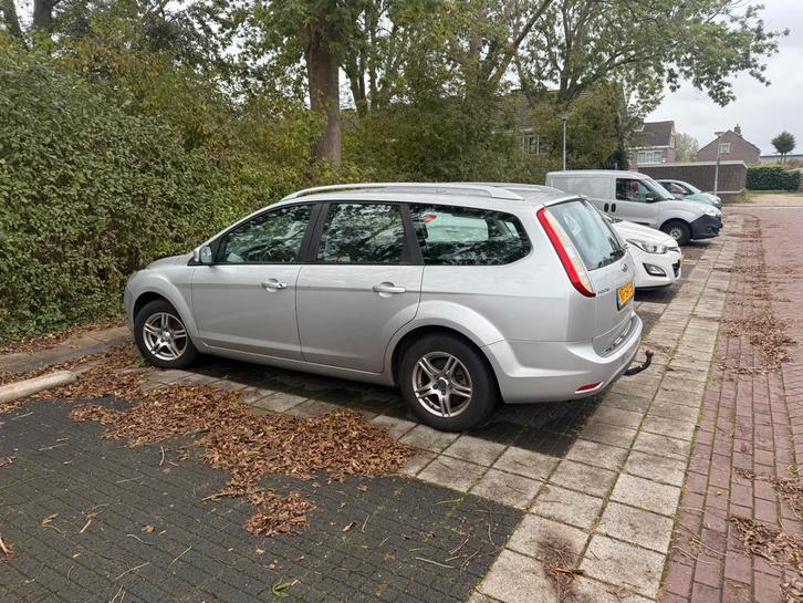 Ford Focus 1.6 16V 100PK 2010 Grijs, Auto's, Ford, Bedrijf, Focus, Benzine, B, Stationwagon, Handgeschakeld, Geïmporteerd, Zilver of Grijs
