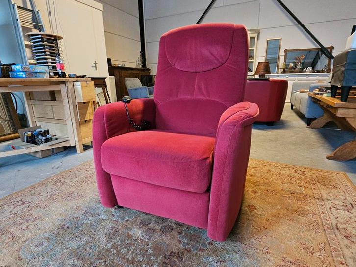 Hele nette relax / sta op stoel Hukla, Huis en Inrichting, Fauteuils, Zo goed als nieuw, Stof, 50 tot 75 cm, Minder dan 75 cm