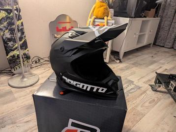 Nieuw in doos nooit gedragen crosshelm Bogotto V321 Size L beschikbaar voor biedingen