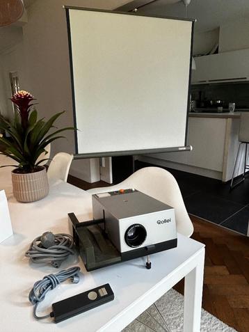 Rollei diaprojector (afstandsbediening) met scherm beschikbaar voor biedingen