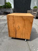Houten blok met wieltjes ook als zuil te gebruiken, Ophalen, Gebruikt