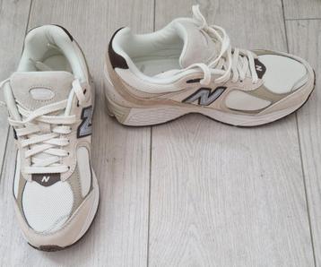 Hoogwaardige sneaker van New Balance maat 39.5 beige nieuw! beschikbaar voor biedingen