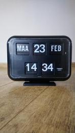 Digitale Klok QD-35, voor slechtzienden/dementerenden, Huis en Inrichting, Ophalen of Verzenden, Gebruikt, Digitaal, Wekker of Tafelklok