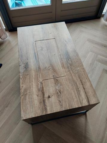 Salontafel, tv meubel, dressoir en vitrinekast van Meevoo 